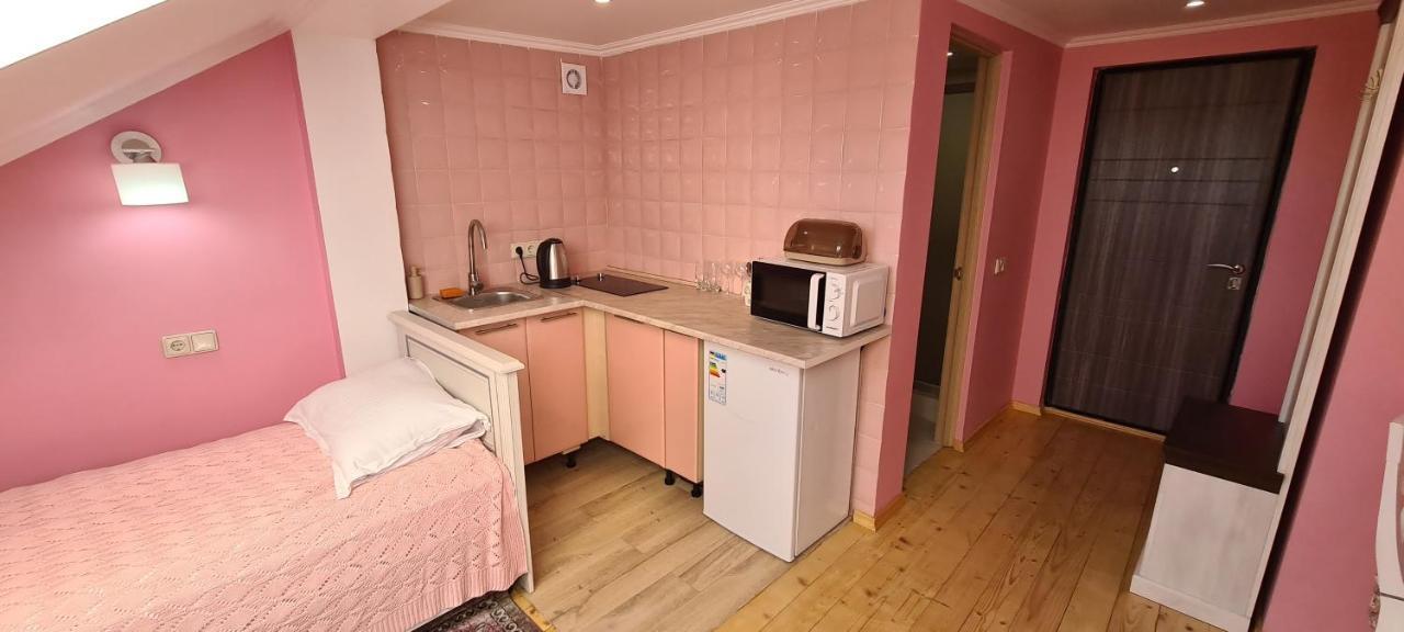 Appartamento Аpartment For Lady Černivci Esterno foto